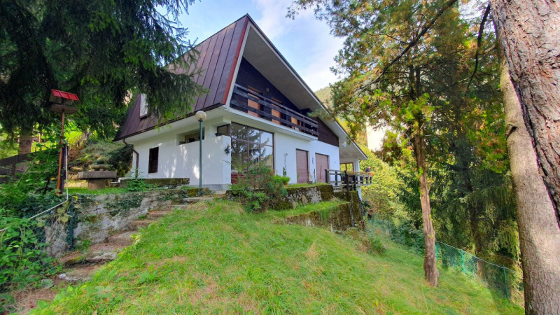 Villa in vendita a Castel Condino - Zona: Castel Condino