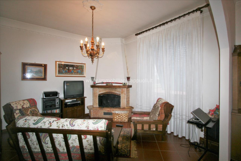 Villa in vendita a Montepulciano, 5 locali, zona Località: Abbadia, prezzo € 260.000 | PortaleAgenzieImmobiliari.it