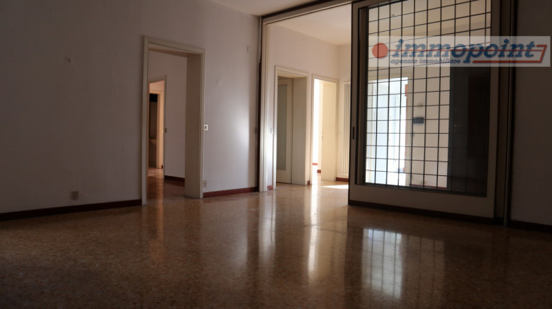 Appartamento in vendita a Bassano del Grappa, 4 locali, zona Località: Bassano del Grappa - Centro, prezzo € 270.000 | PortaleAgenzieImmobiliari.it