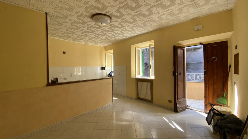 Appartamento in vendita a Castel Madama, 2 locali, zona Località: Castel Madama - Centro, prezzo € 34.000 | PortaleAgenzieImmobiliari.it