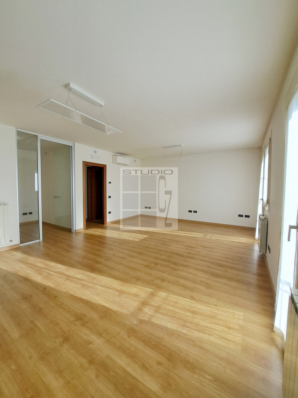 Appartamento in affitto a Loreggia, 3 locali, zona Località: Loreggia - Centro, prezzo € 800 | PortaleAgenzieImmobiliari.it