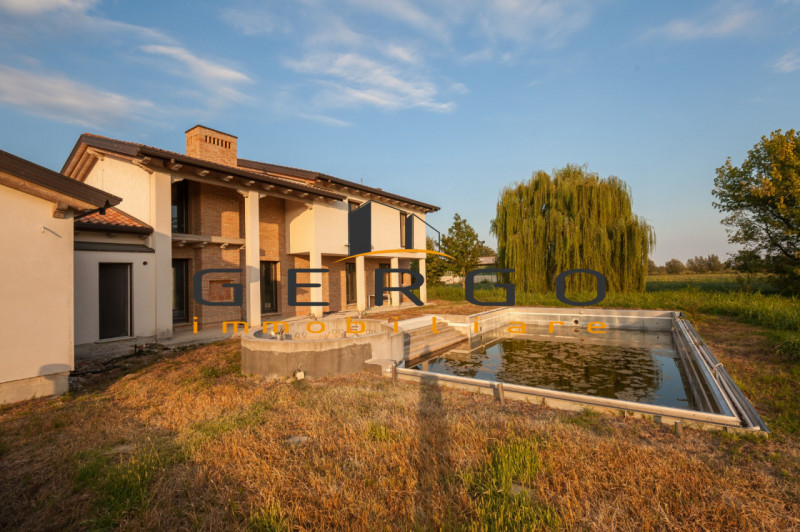 Villa in vendita a San Donà di Piave, 10 locali, zona à, prezzo € 580.000 | PortaleAgenzieImmobiliari.it