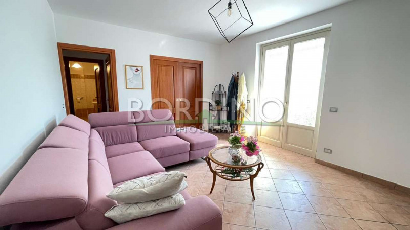 Appartamento in vendita a Govone, 3 locali, prezzo € 148.000 | PortaleAgenzieImmobiliari.it