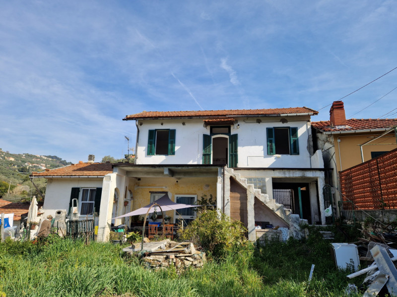 Villa a Schiera in vendita a Imperia, 2 locali, zona lia Cascine, prezzo € 110.000 | PortaleAgenzieImmobiliari.it