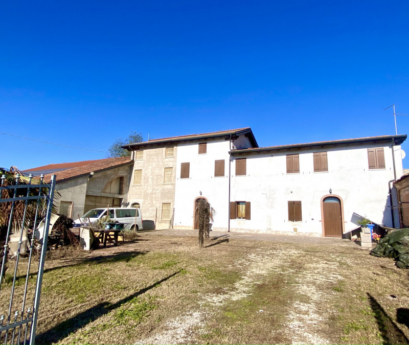 Villa Bifamiliare in vendita a Minerbe, 5 locali, zona Località: Minerbe, prezzo € 130.000 | PortaleAgenzieImmobiliari.it