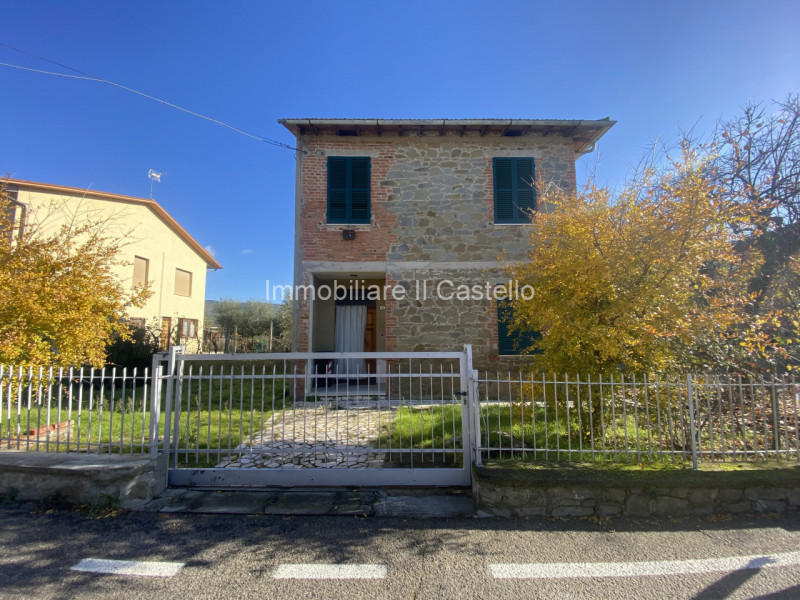 Villa in vendita a Tuoro sul Trasimeno, 4 locali, zona azzano, prezzo € 140.000 | PortaleAgenzieImmobiliari.it