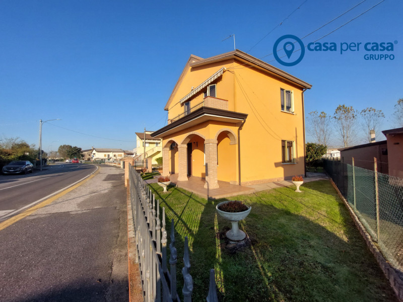 Villa in vendita a Ariano nel Polesine, 5 locali, prezzo € 159.000 | PortaleAgenzieImmobiliari.it