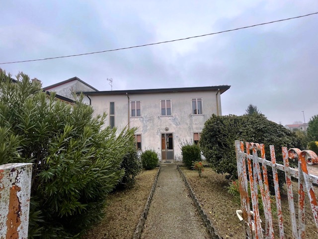 Villa Bifamiliare in vendita a Castelguglielmo, 4 locali, zona Località: Castelguglielmo - Centro, prezzo € 50.000 | PortaleAgenzieImmobiliari.it