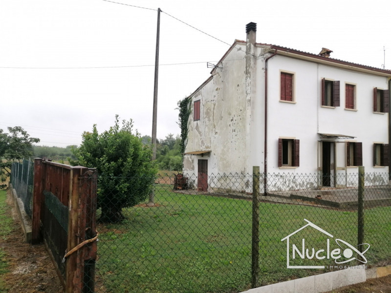 Villa Bifamiliare in vendita a Pernumia, 9999 locali, zona ralino, prezzo € 65.000 | PortaleAgenzieImmobiliari.it