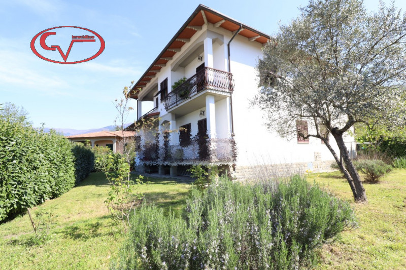 Villa Bifamiliare in vendita a Loro Ciuffenna, 5 locali, prezzo € 290.000 | PortaleAgenzieImmobiliari.it