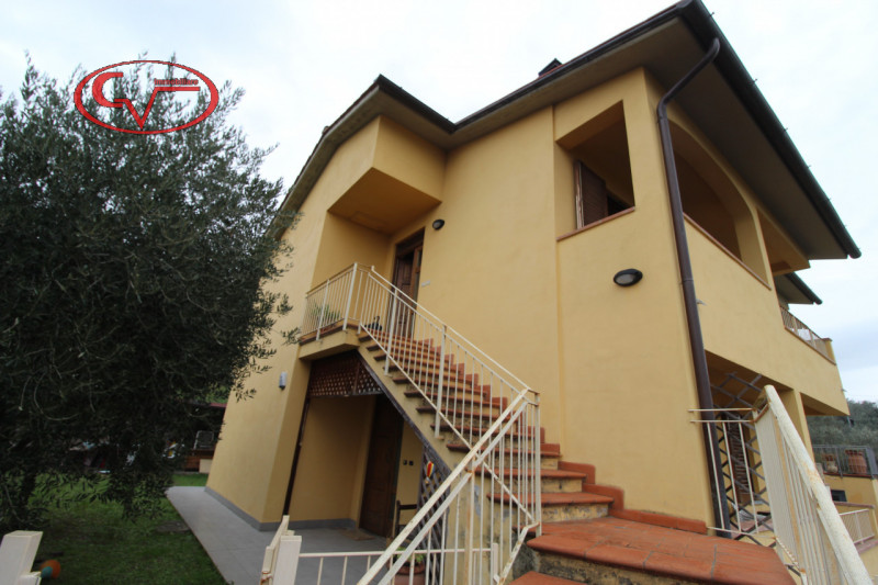 Appartamento in vendita a Loro Ciuffenna, 3 locali, zona a, prezzo € 145.000 | PortaleAgenzieImmobiliari.it