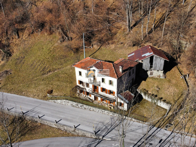 Villa in vendita a Gosaldo - Zona: Tiser