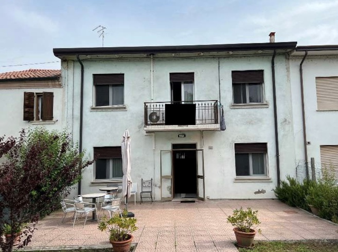 Villa a Schiera in Vendita a Crespino