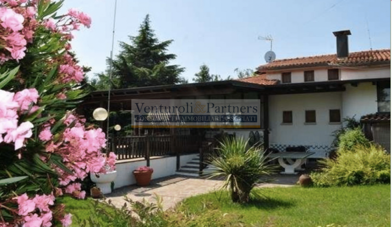 Villa in vendita a Soiano del Lago, 7 locali, Trattative riservate | PortaleAgenzieImmobiliari.it