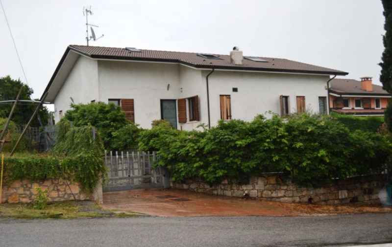 Villa in vendita a Soave, 5 locali, zona elcerino, prezzo € 300.000 | PortaleAgenzieImmobiliari.it