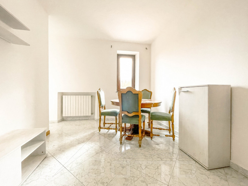 Appartamento in vendita a Oleggio, 4 locali, prezzo € 120.000 | PortaleAgenzieImmobiliari.it