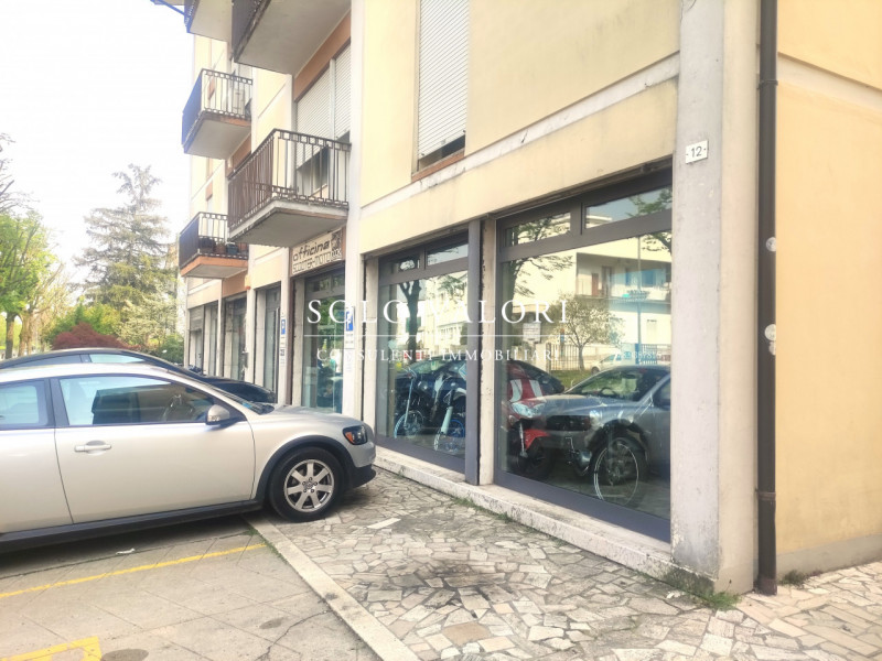 Negozio / Locale in vendita a Castelfranco Veneto, 9999 locali, prezzo € 199.000 | PortaleAgenzieImmobiliari.it