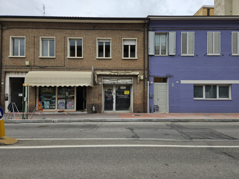 Negozio / Locale in vendita a Ravenna