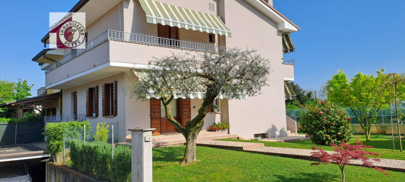 Villa Bifamiliare in vendita a Villafranca Padovana, 5 locali, zona Località: Villafranca Padovana, prezzo € 305.000 | PortaleAgenzieImmobiliari.it