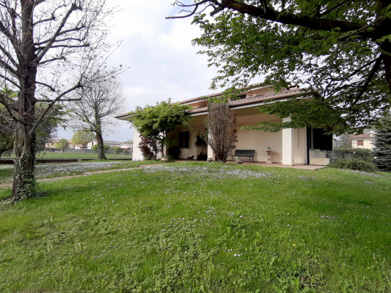 Villa in vendita a Ponzano Veneto - Zona: Merlengo