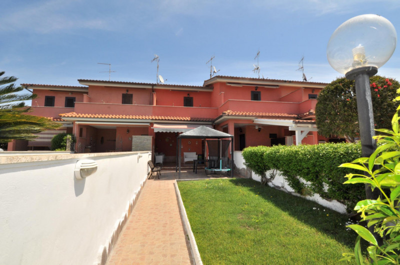 Villa in vendita a Ardea, 4 locali, zona Località: Ardea, prezzo € 165.000 | PortaleAgenzieImmobiliari.it