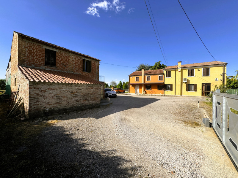 Villa in vendita a Trecenta - Zona: Trecenta