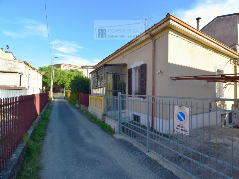 Villa in vendita a Verona, 4 locali, zona Località: Golosine, prezzo € 195.000 | PortaleAgenzieImmobiliari.it