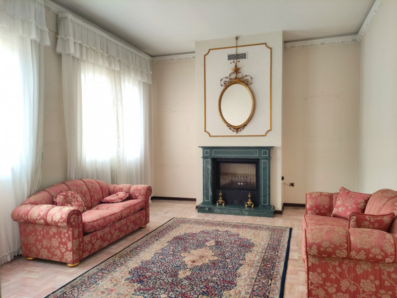Villa in vendita a San Martino di Lupari, 6 locali, prezzo € 380.000 | PortaleAgenzieImmobiliari.it