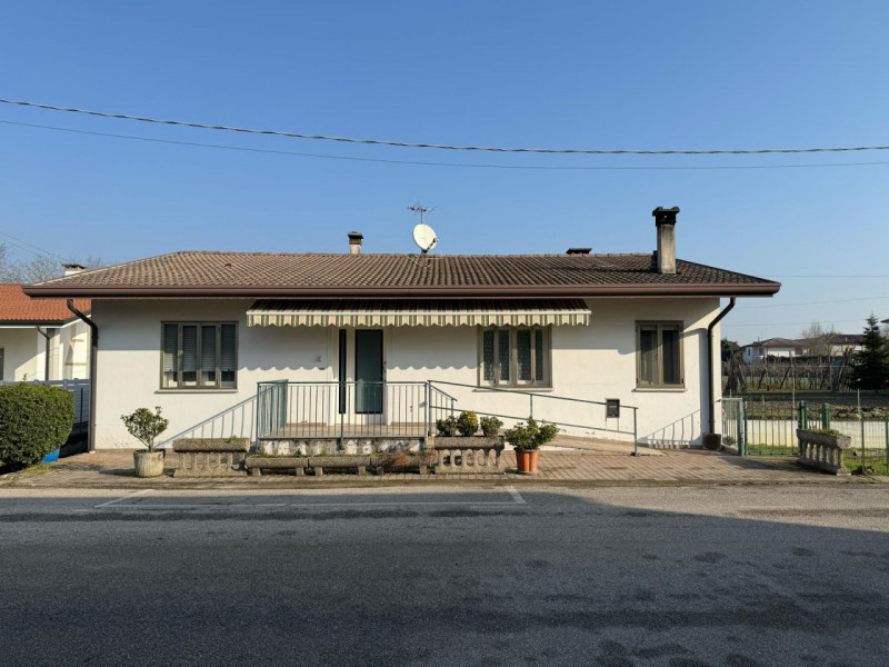 Villa in vendita a Arzergrande, 5 locali, prezzo € 178.000 | PortaleAgenzieImmobiliari.it