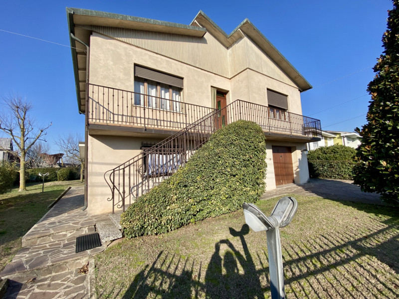 Villa in vendita a Montagnana, 4 locali, zona Località: San Marco, prezzo € 128.000 | PortaleAgenzieImmobiliari.it