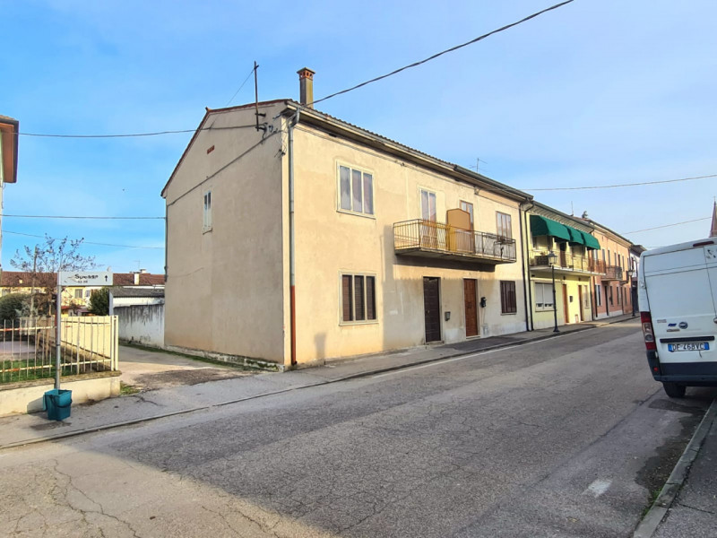 Villa in vendita a Cologna Veneta, 4 locali, zona sa, prezzo € 95.000 | PortaleAgenzieImmobiliari.it