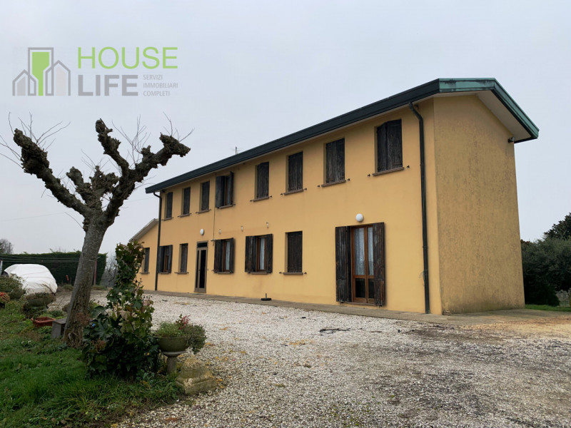 Villa in vendita a Chioggia, 5 locali, zona omarina, prezzo € 240.000 | PortaleAgenzieImmobiliari.it