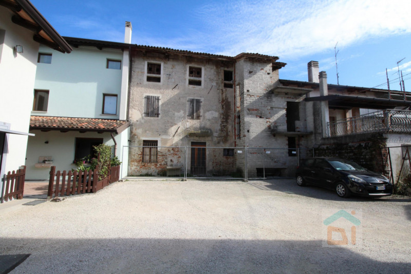 Villa a Schiera in vendita a Mortegliano, 4 locali, zona riano, prezzo € 55.000 | PortaleAgenzieImmobiliari.it