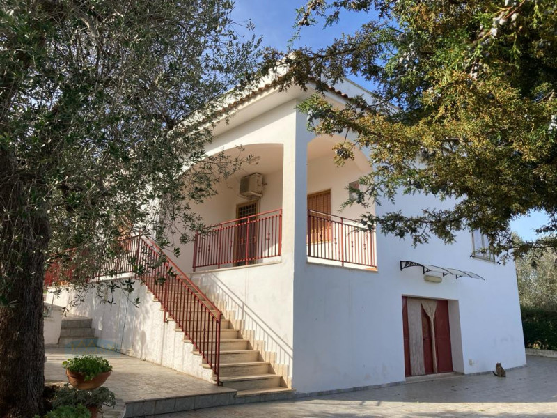 Villa in vendita a Ceglie Messapica, 4 locali, prezzo € 160.000 | PortaleAgenzieImmobiliari.it