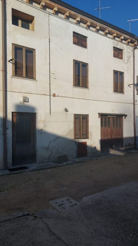 Villa a Schiera in vendita a Vicenza, 10 locali, zona Località: Santa Croce Bigolina, prezzo € 148.000 | PortaleAgenzieImmobiliari.it