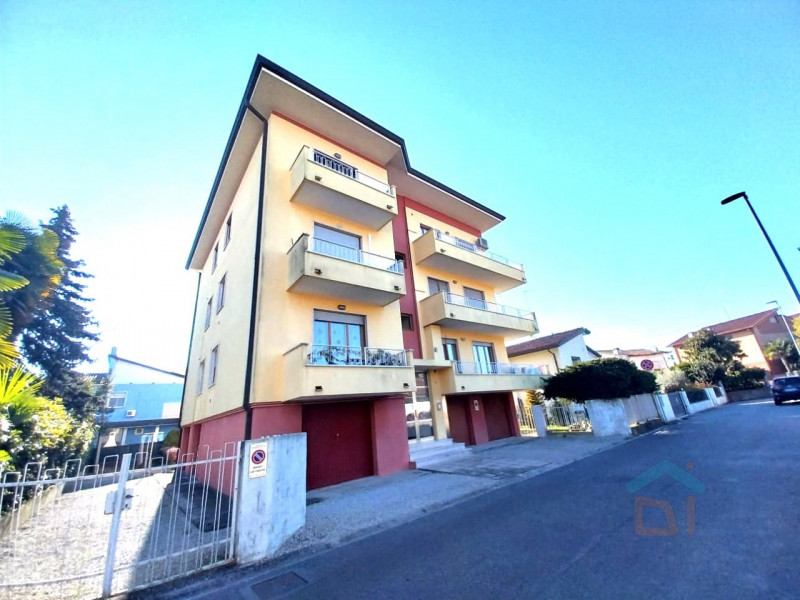 Appartamento in vendita a Cervignano del Friuli, 3 locali, zona Località: Cervignano del Friuli - Centro, prezzo € 88.000 | PortaleAgenzieImmobiliari.it