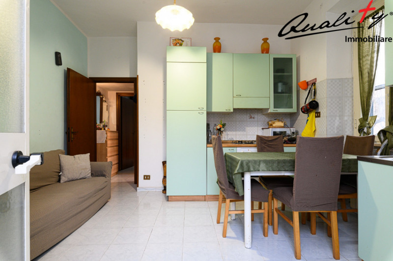 Appartamento in vendita a Roma, 2 locali, zona Località: Lunghezza, prezzo € 79.000 | CambioCasa.it