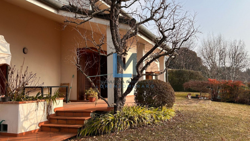 Villa in vendita a Montebelluna, 8 locali, Trattative riservate | PortaleAgenzieImmobiliari.it