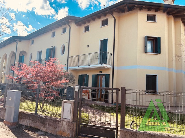 Villa a Schiera in vendita a Loreggia, 6 locali, zona ggiola, prezzo € 279.000 | PortaleAgenzieImmobiliari.it