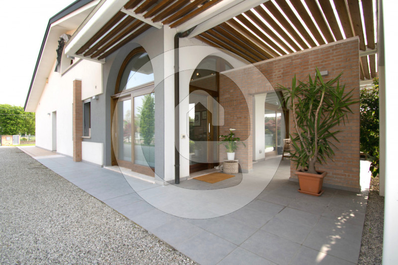 Villa in vendita a San Giorgio delle Pertiche, 7 locali, zona Località: San Giorgio delle Pertiche, prezzo € 395.000 | PortaleAgenzieImmobiliari.it