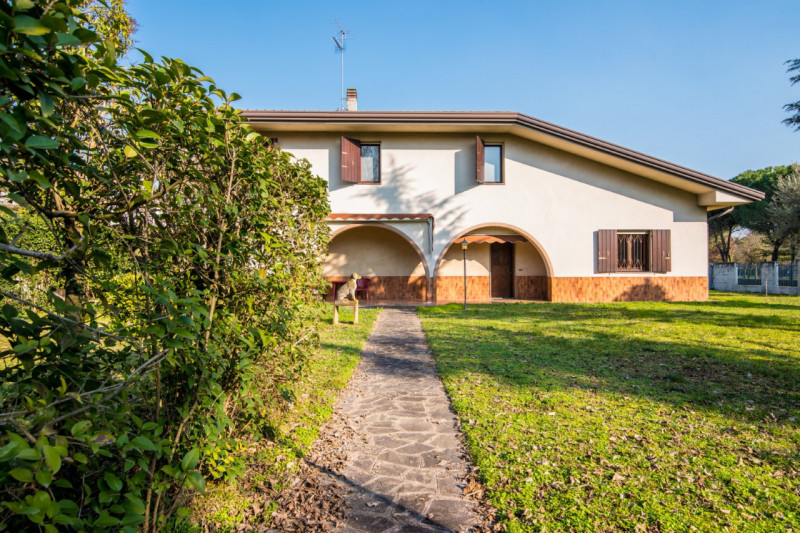 Villa in Vendita a Montegrotto Terme