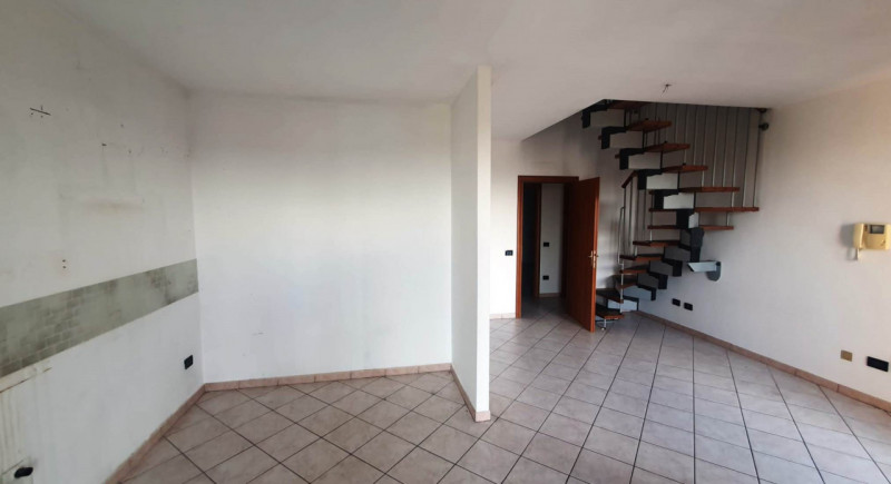 Appartamento in vendita a Mirandola, 4 locali, zona uschio, prezzo € 89.000 | PortaleAgenzieImmobiliari.it