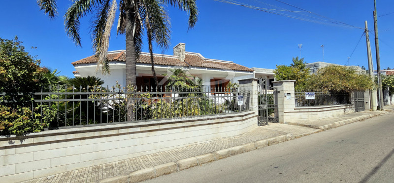Villa in vendita a Racale - Zona: Racale - Centro
