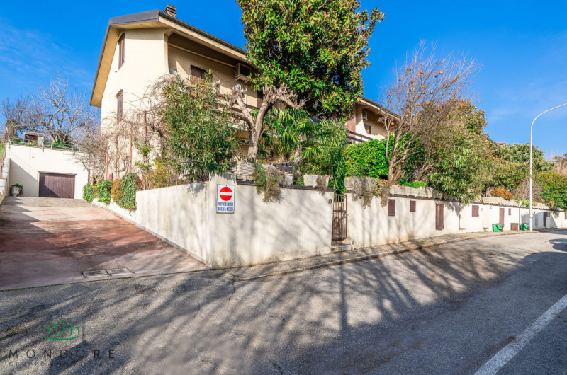 Villa a Schiera in Vendita a Sasso Marconi