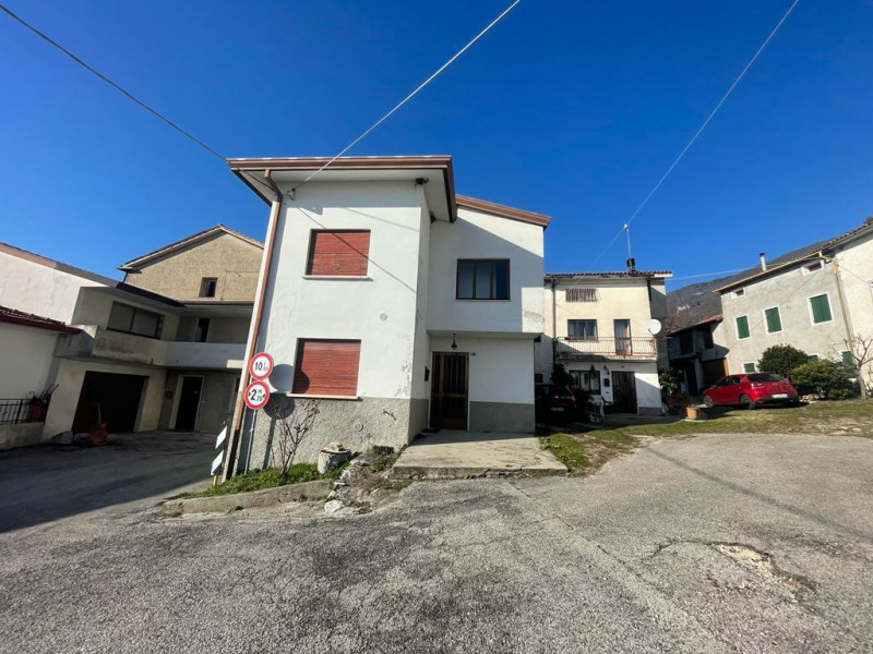 Villa a Schiera in vendita a Sarmede, 3 locali, prezzo € 50.000 | PortaleAgenzieImmobiliari.it