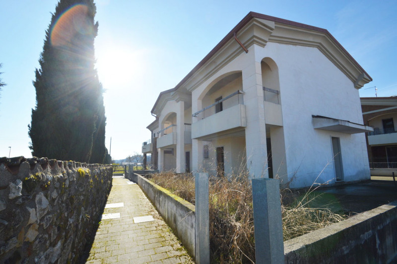 Villa a Schiera in vendita a Isola Vicentina, 9999 locali, zona elnovo, prezzo € 135.000 | PortaleAgenzieImmobiliari.it