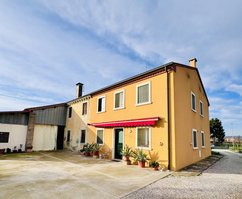 Villa in vendita a Cologna Veneta, 5 locali, zona sa, prezzo € 385.000 | PortaleAgenzieImmobiliari.it