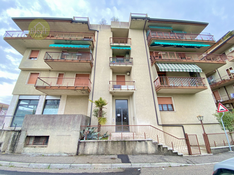 Appartamento in vendita a Legnago, 3 locali, zona Località: Legnago - Centro, prezzo € 110.000 | PortaleAgenzieImmobiliari.it