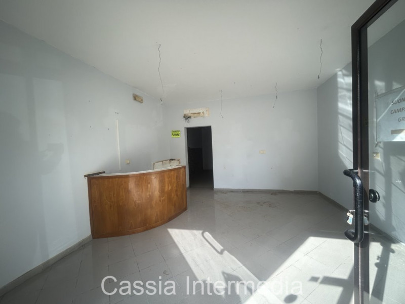 Negozio / Locale in affitto a Castel Sant'Elia, 2 locali, prezzo € 580 | PortaleAgenzieImmobiliari.it