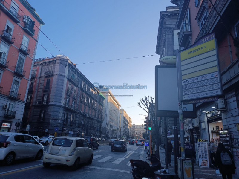 Negozio / Locale in vendita a Napoli - Zona: Mercato / Pendino